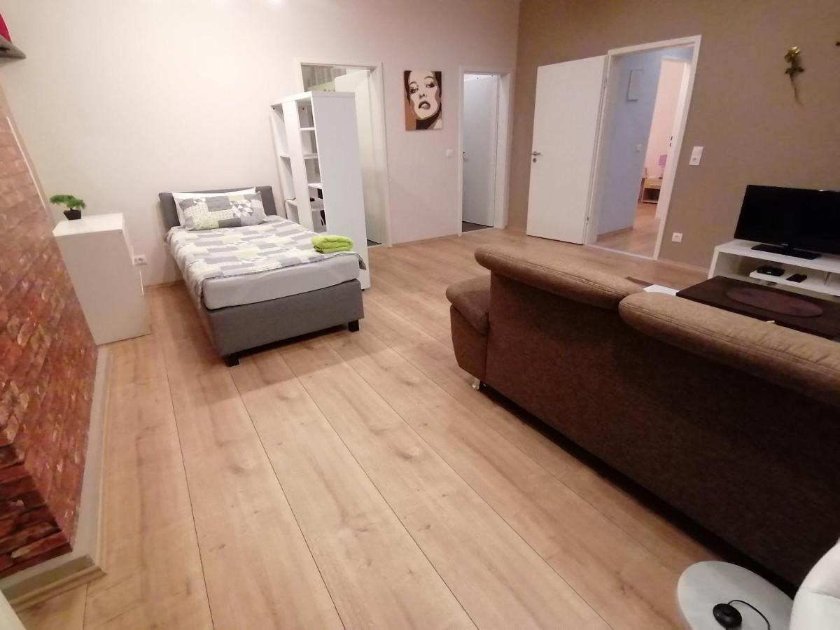 Ferienwohnung In Mayen Buitenkant foto
