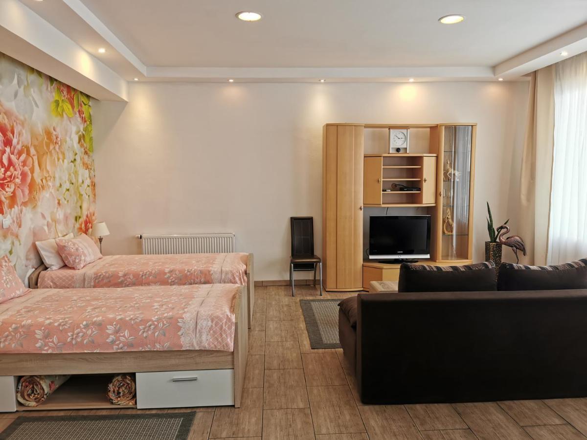 Ferienwohnung In Mayen Buitenkant foto